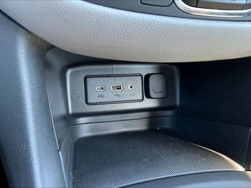 Certified 2023 Chevrolet Equinox LS image 32