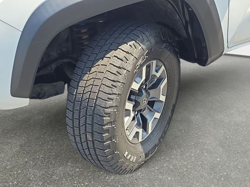 Used 2023 Toyota Tacoma TRD Off-Road w/ Black Out Package (TMS) AWD/4WD image 31