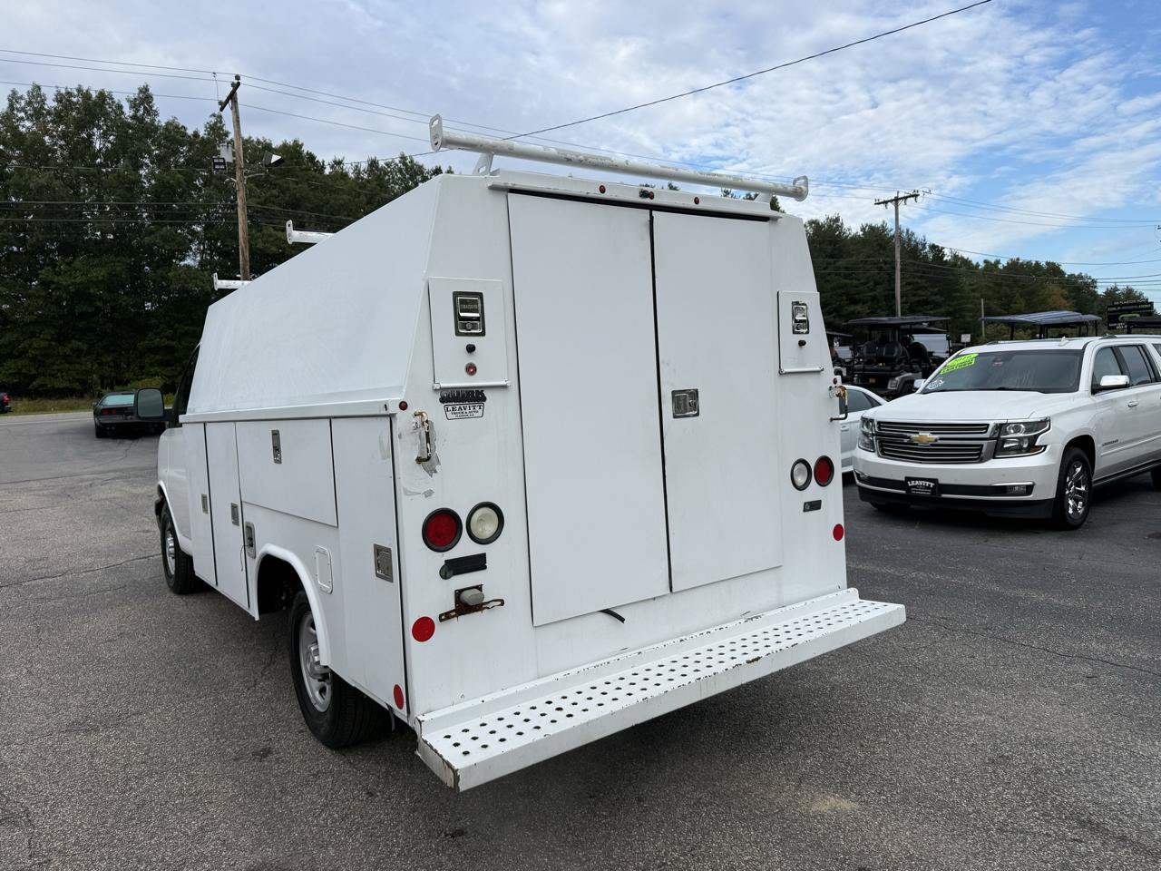 Used 2017 Chevrolet Express 3500 RWD image 14