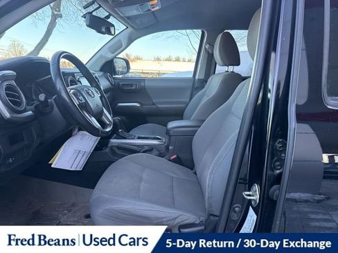 Used 2016 Toyota Tacoma SR5 image 15