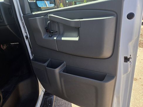Used 2019 Chevrolet Express 3500 LT w/ LT Preferred Equipment Group RWD image 24