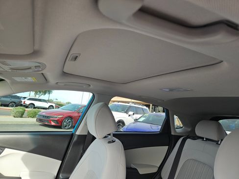 Used 2023 Hyundai Kona SEL w/ Convenience Package image 18