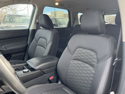 Certified 2024 Nissan Pathfinder S image 9