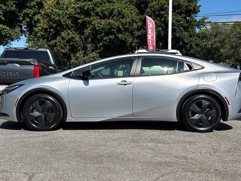 Certified 2024 Toyota Prius Prime FWD image 6