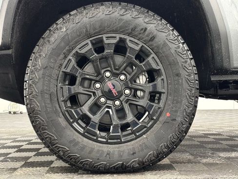 New 2026 GMC Canyon Elevation w/ Convenience Package image 14