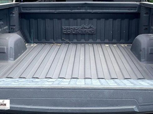 Used 2019 Chevrolet Silverado 1500 High Country image 17