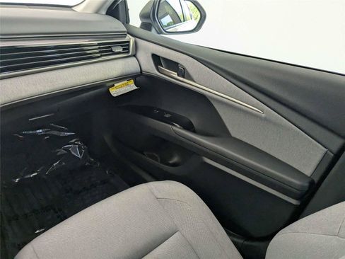 Used 2026 Toyota Camry LE w/ Convenience Package FWD image 38
