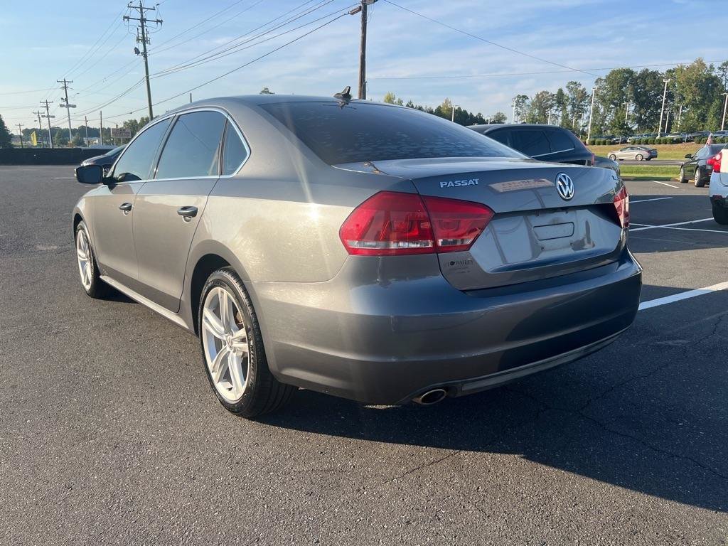 Used 2015 Volkswagen Passat TDI SE FWD image 5