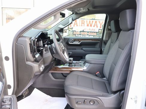 New 2026 GMC Sierra 1500 Elevation w/ Preferred Package AWD/4WD image 16