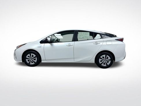 Used 2017 Toyota Prius Four FWD image 11