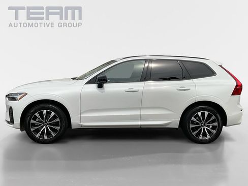 Used 2024 Volvo XC60 B5 Core w/ Protection Package Premier AWD/4WD image 4
