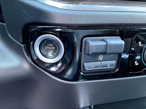 Used 2024 Chevrolet Silverado 1500 LT Trail Boss w/ Dark Appearance Package image 36