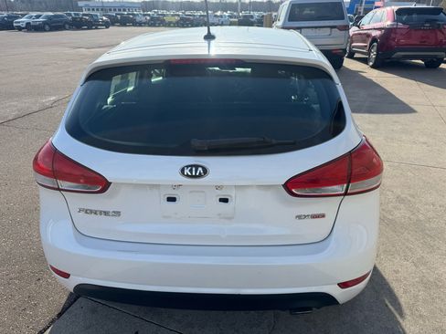 Used 2016 Kia Forte EX image 4