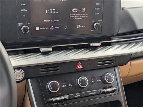 Used 2022 Kia Carnival LX image 14