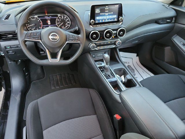 Used 2025 Nissan Sentra SV FWD image 17