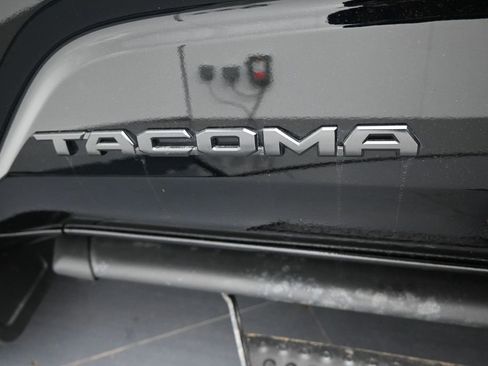 Used 2025 Toyota Tacoma TRD Sport w/ TRD Sport Upgrade Package AWD/4WD image 49