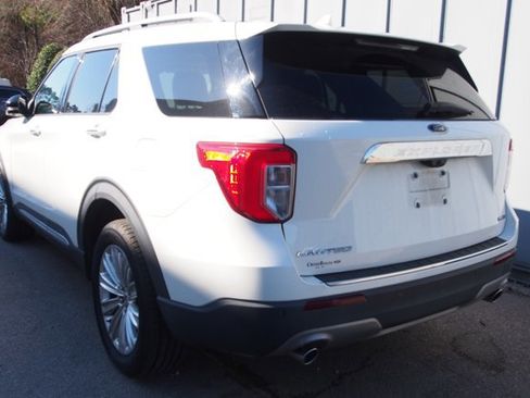 Certified 2021 Ford Explorer Limited w/ Hybrid Equipment Group 310A image 5