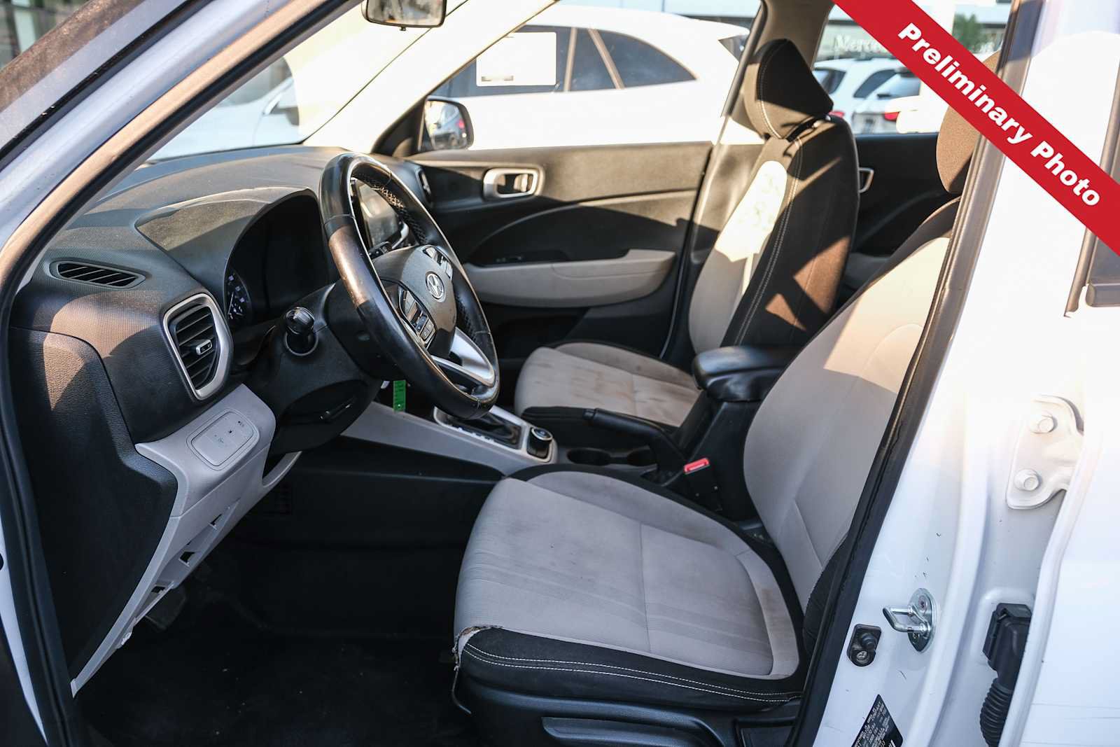Used 2020 Hyundai Venue SEL w/ Convenience Package FWD image 15