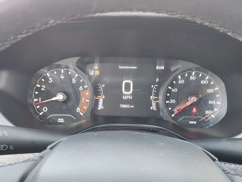 Used 2024 Jeep Compass Latitude AWD/4WD image 16