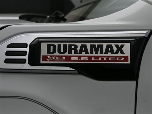 Used 2024 GMC Sierra 2500 SLT w/ SLT Convenience Package image 21