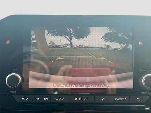 Used 2022 Nissan Pathfinder SV w/ SV Premium Package image 13