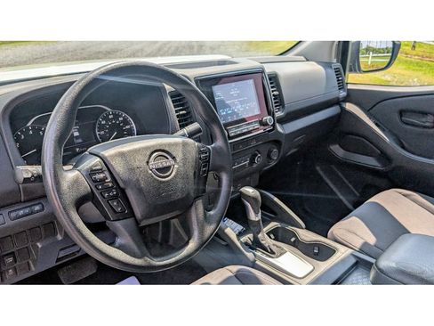 Used 2022 Nissan Frontier S image 16