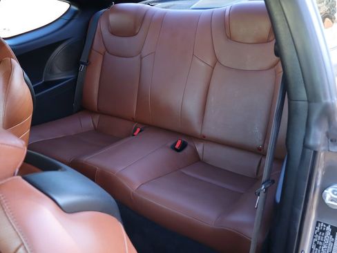 Used 2010 Hyundai Genesis 3.8 image 19