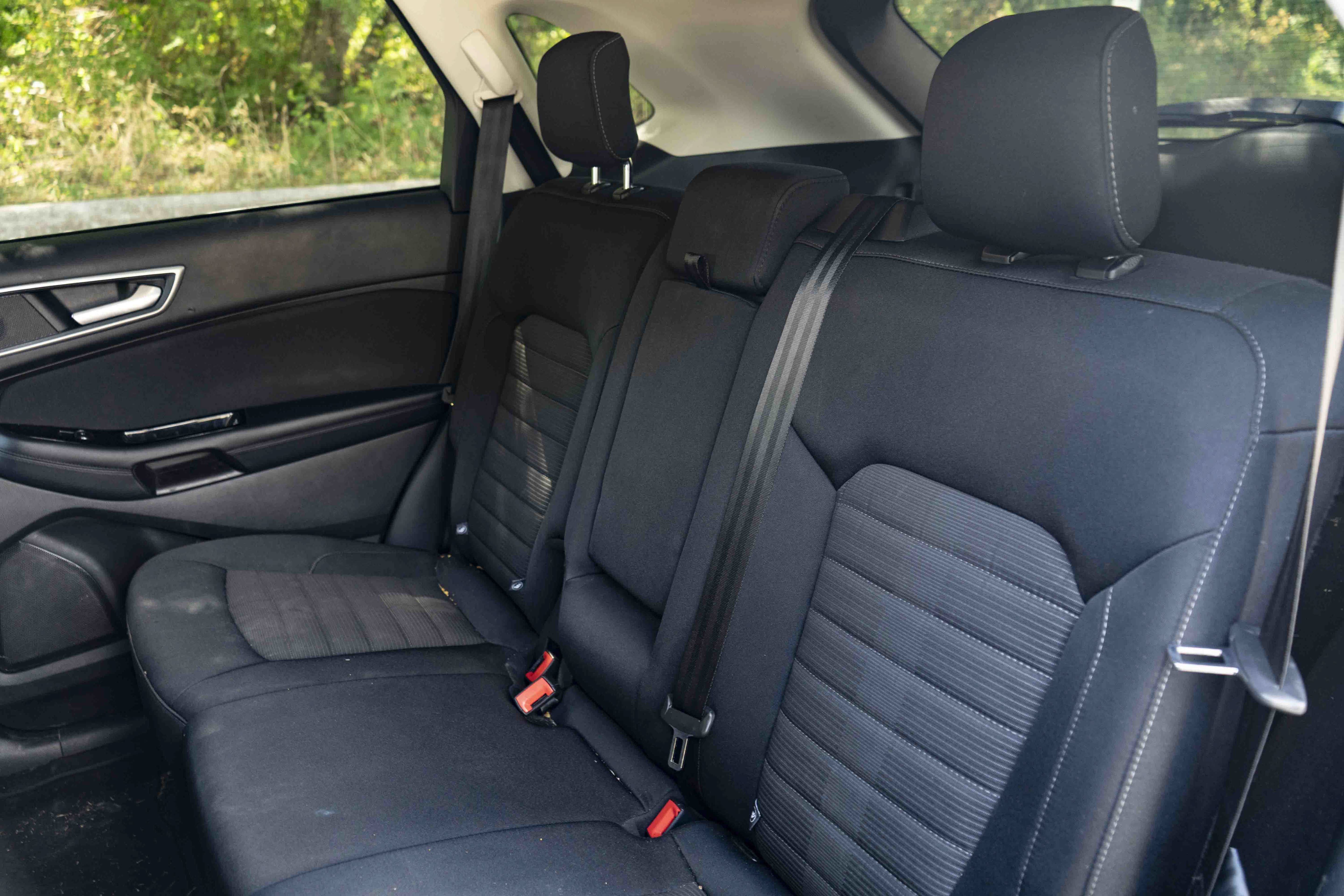 Used 2018 Ford Edge SEL FWD image 18