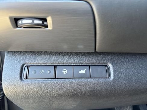 Used 2025 Nissan Pathfinder SL w/ Cargo Package AWD/4WD image 12