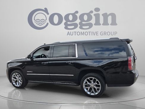 Used 2017 GMC Yukon XL Denali w/ Open Road Package AWD/4WD image 3