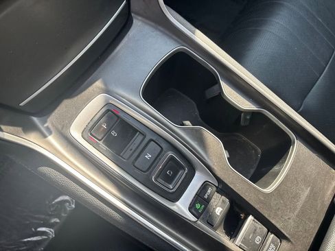 Certified 2019 Honda Accord Touring image 27