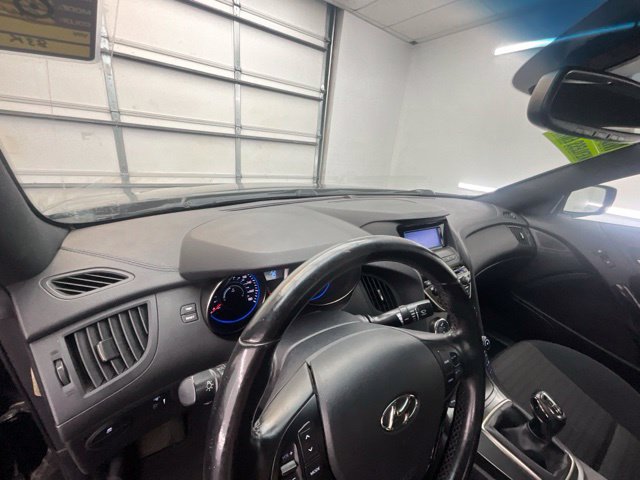 Used 2015 Hyundai Genesis 3.8 RWD image 16