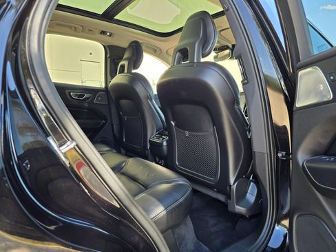 Used 2018 Volvo XC60 T6 Inscription w/ Luxury Seat Package AWD/4WD image 53
