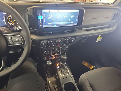 New 2026 Jeep Wrangler Unlimited Rubicon image 18