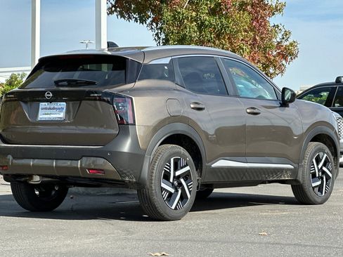 New 2026 Nissan Kicks SV image 4