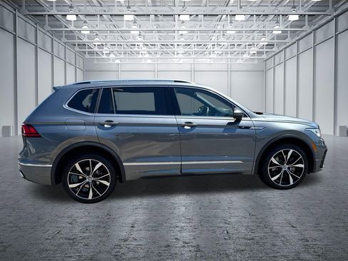 Used 2024 Volkswagen Tiguan SEL R-Line image 8