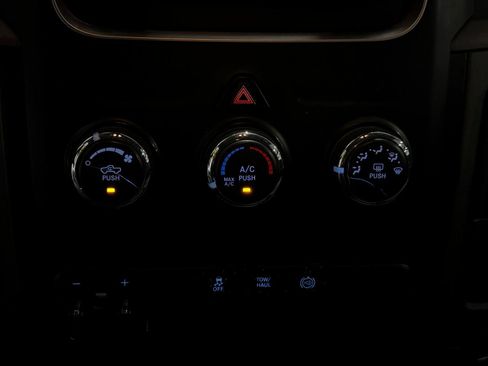 Used 2018 RAM 2500 Tradesman w/ Chrome Appearance Group image 6