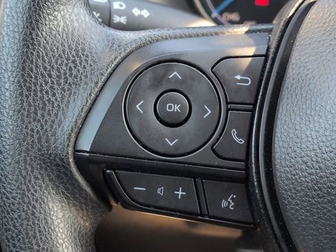 Certified 2025 Toyota RAV4 LE AWD/4WD image 17