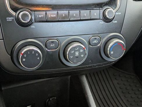 Used 2018 Kia Forte LX FWD image 14