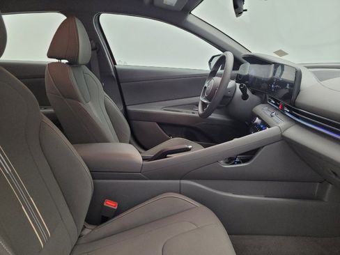 Used 2024 Hyundai Elantra SEL FWD image 21