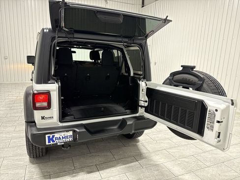 Used 2021 Jeep Wrangler Unlimited Sport AWD/4WD image 27