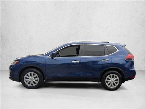 Used 2017 Nissan Rogue S w/ S Appearance Package image 9