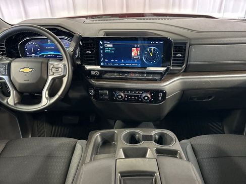 Used 2023 Chevrolet Silverado 1500 LT AWD/4WD image 4