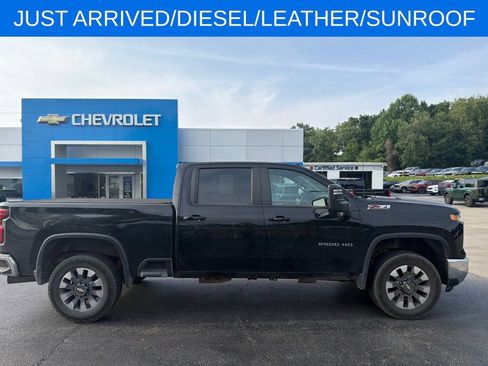 Used 2024 Chevrolet Silverado 2500 LT w/ All Star Edition AWD/4WD image 2