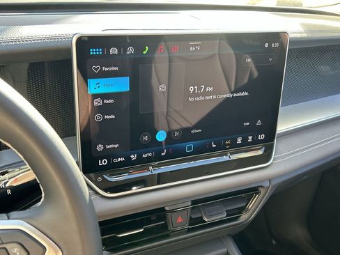 New 2026 Volkswagen Tiguan SE image 22