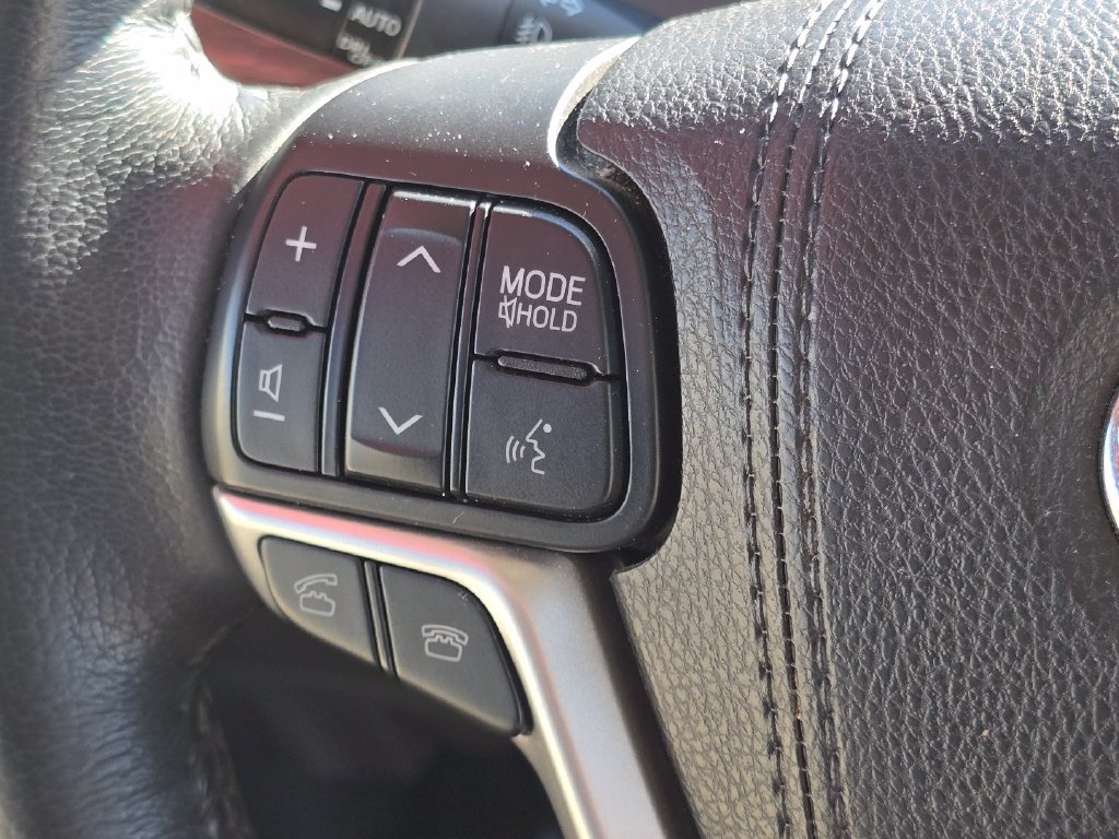Used 2017 Toyota Sienna XLE Premium AWD/4WD image 10