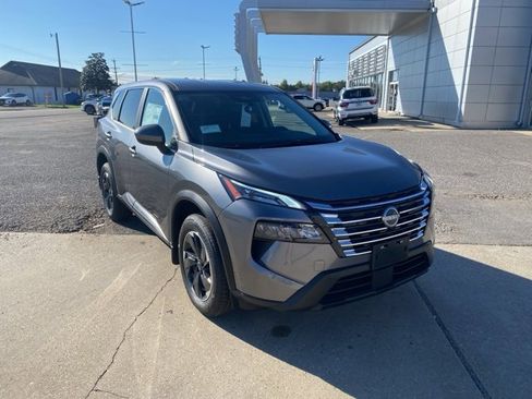 New 2026 Nissan Rogue SV image 8