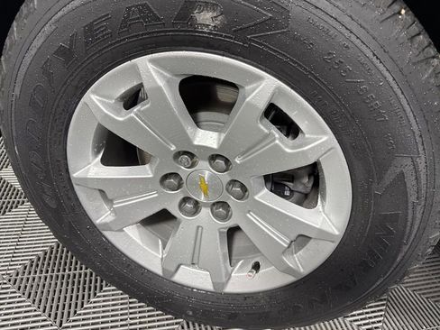 Used 2022 Chevrolet Colorado LT w/ Fleet Safety Package image 11