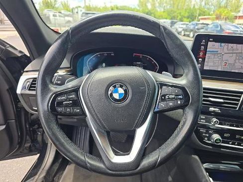 Used 2021 BMW 530i w/ Convenience Package RWD image 5