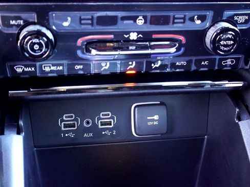 New 2025 Jeep Grand Cherokee L Limited image 10